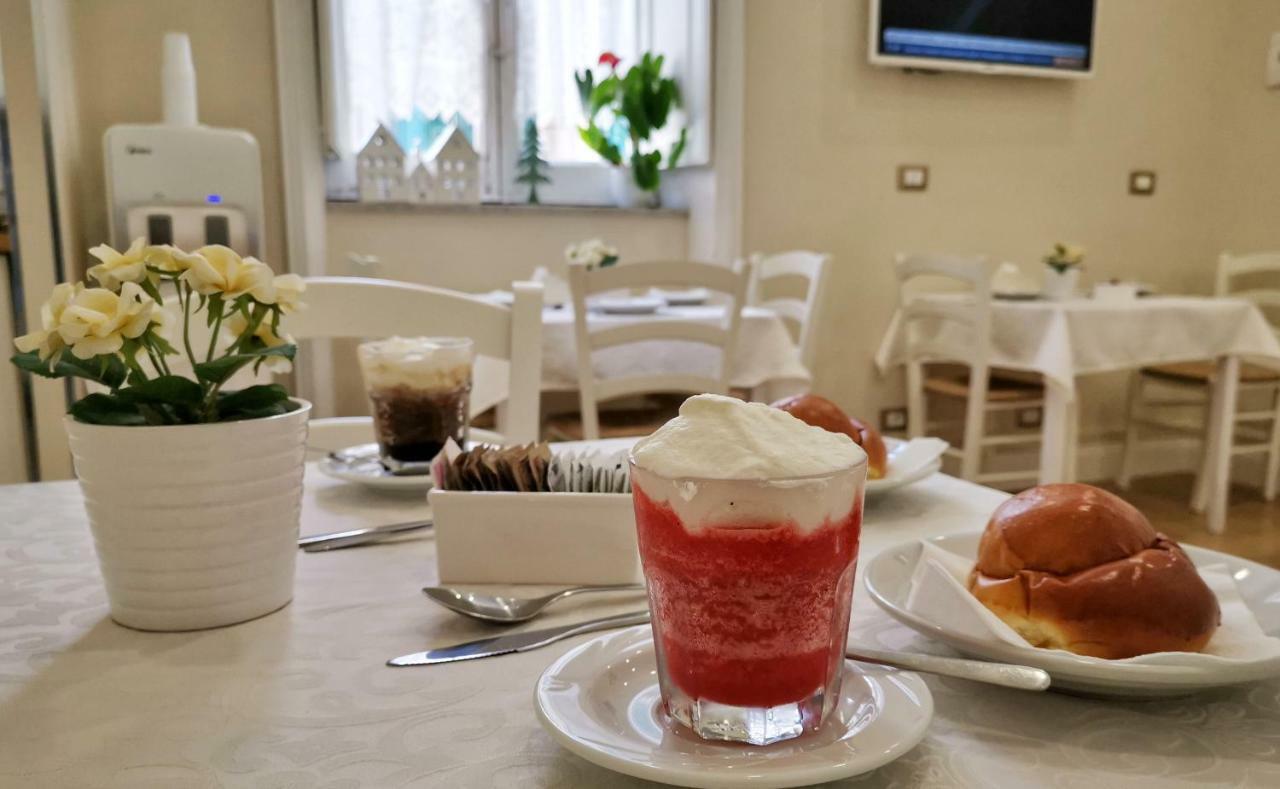 Opera Relais Bed and Breakfast Messina Buitenkant foto